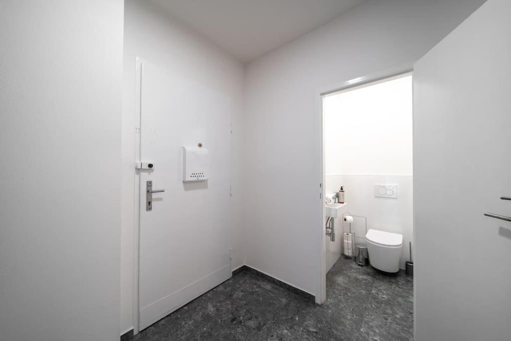 3b Bright Beautiful Newly Renovated 3br * Praga
